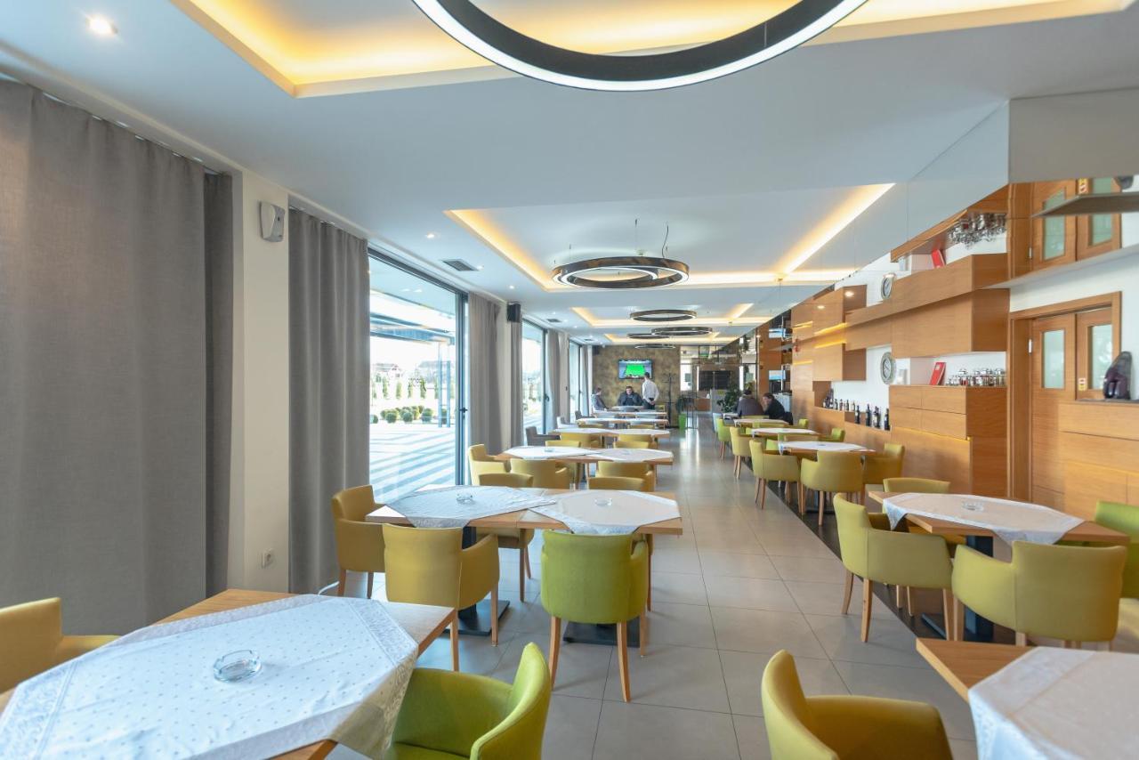 Hotel Stobex Loznica Extérieur photo