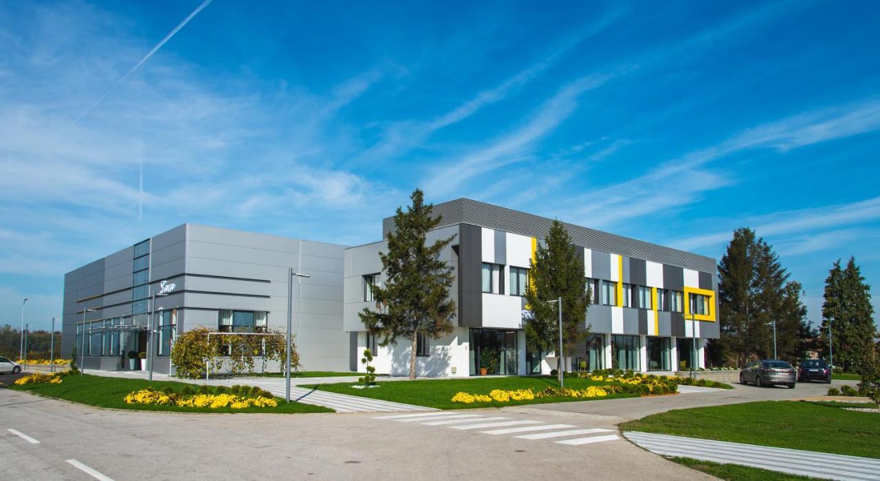 Hotel Stobex Loznica Extérieur photo